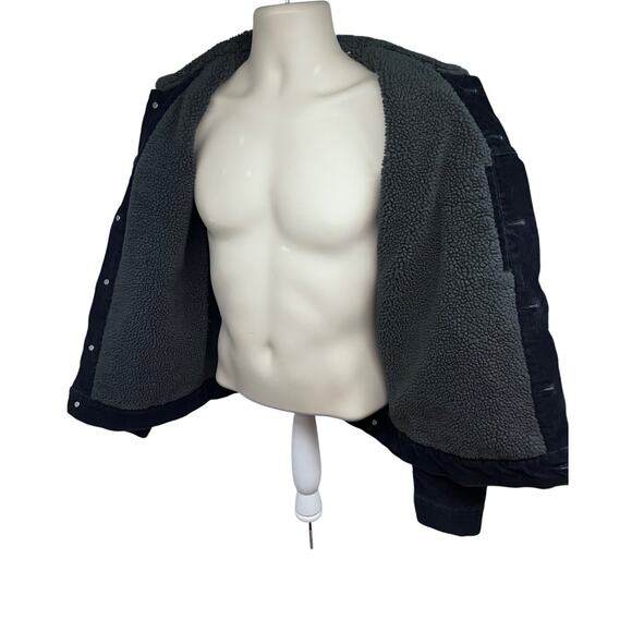 Levis Black Corduroy Button Up Trucker Jacket Small Sherpa Lined Flap Pockets - Picture 4 of 9